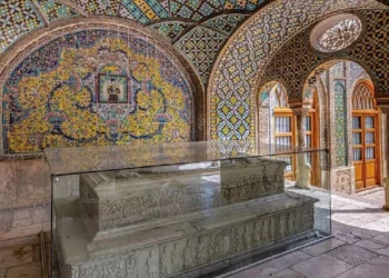 قبر ناصرالدین شاه کجاست؟ روایت عجیبی اما واقعی