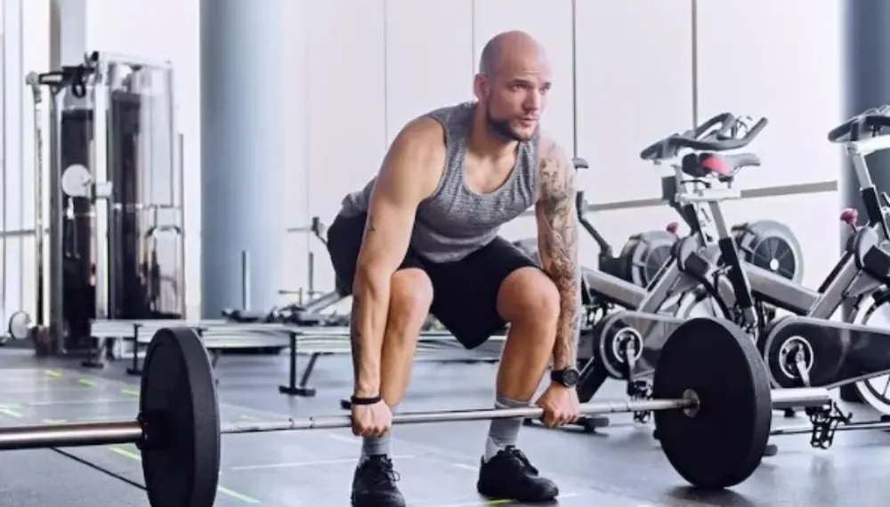 تکنیک‌های انجام ددلیفت رومانیایی + 4 حرکت جایگزین